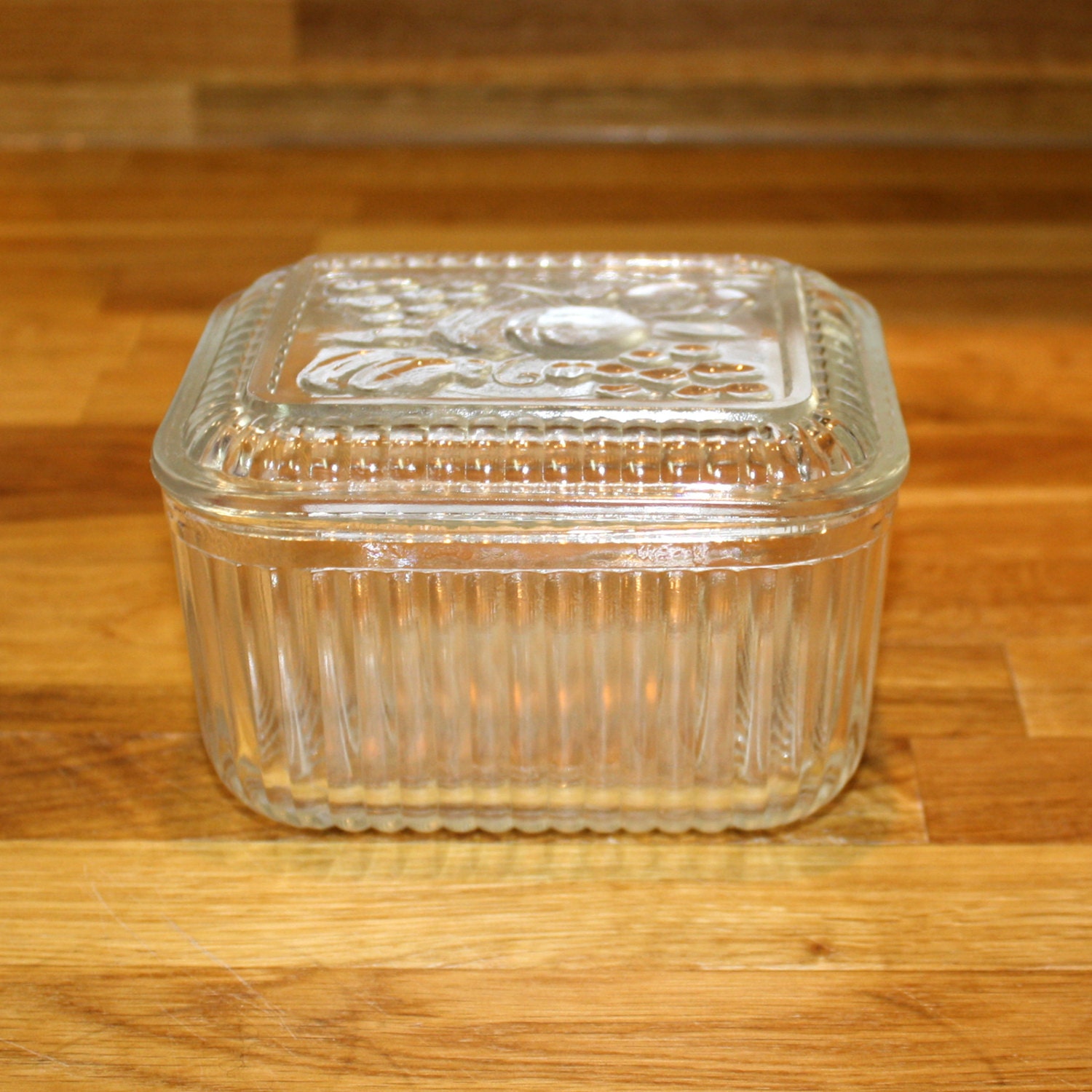 Federal Depression Glass Ribbed Refrigerator Dish w/ Lid.