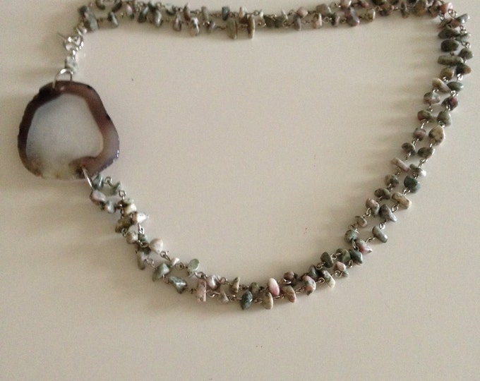 Nevada jasper necklace with a agate slice pendant