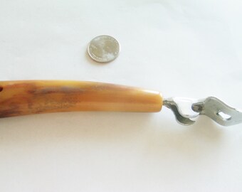 Vintage Bakelite Can Opener / Bakelite Utensils / Bakelite Items / Kitchen Utensils
