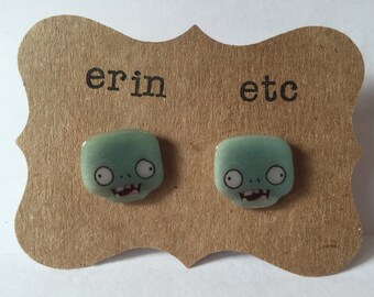Handmade Plastic Fandom Earrings - Plants vs Zombies - Zombie