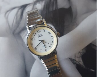 Womens Vintage Timex Indiglo Silver Tone