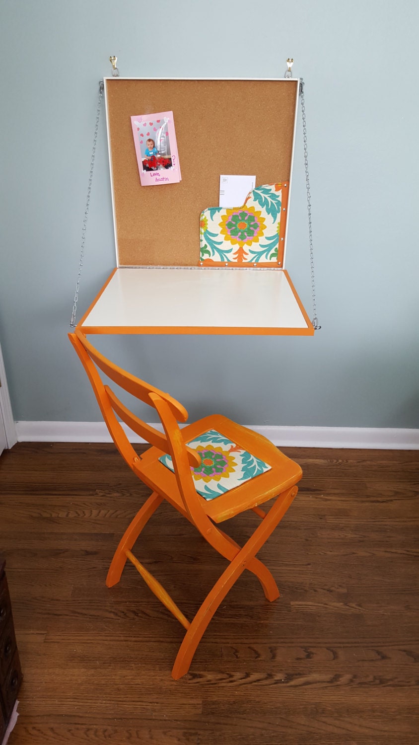 Desk & vintage folding chair wall mounted