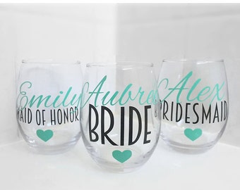 SET OF 4, bridesmaids cups, bachelorette cups, wedding cups, initial wine glasses, custom wine glass, custom wedding gift, bachelorette cup