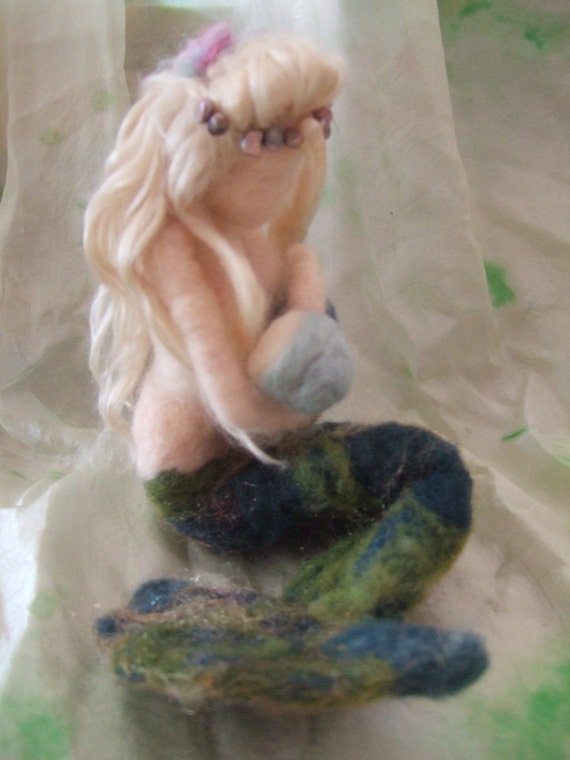 needle felted mermaid Mother breastfeeding by TheWisperingWattle