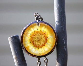 Yellow Daisy Necklace, Real Flower Necklace, Yellow Chrysanthemum, Botanical Jewelry, Pressed Flower Jewelry