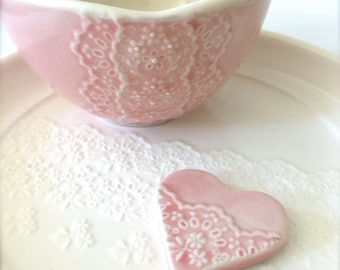 Shiny Pink Porcelain Lace Bowl with Heart Lace Cutlery Rest Set, Matcha Tea Bowl-Hideminy Lace Series