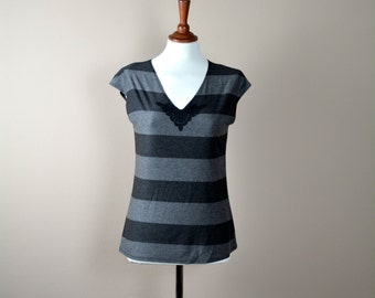 Jersey top, Striped top, Yoga tshirt, Short sleeve tshirt, Women clothing, Tunic top, Cotton top, Jersey tshirt, Black top,Maternity top