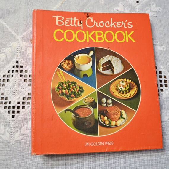 Vintage Betty Crocker Cookbook 1976 Recipe Book 5 Ring Binder