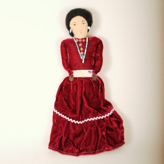 Handmade Vintage Navajo Souvenir Doll