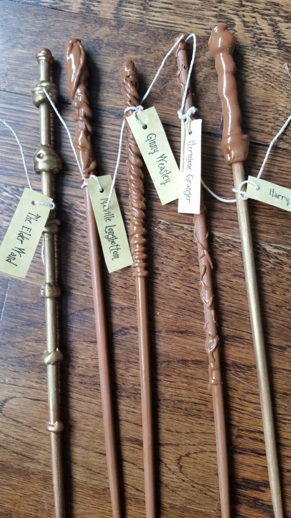 Handmade Harry Potter Wandsset of 12 by AcquaSotto on Etsy Handmade Harry Potter Wandsset of 12 by AcquaSotto on Etsy