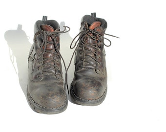 Vintage Men's Red Wing Dark Brown Leather Boots / Steal Toe Work Boot / size 10