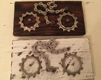 Cycling Gift Cycling Art Wall Plaque Gift for Cyclist Upcycled Recyled Bicycle Parts Bicycle Chain Pallet Wood Steampunk Art Unique Gift