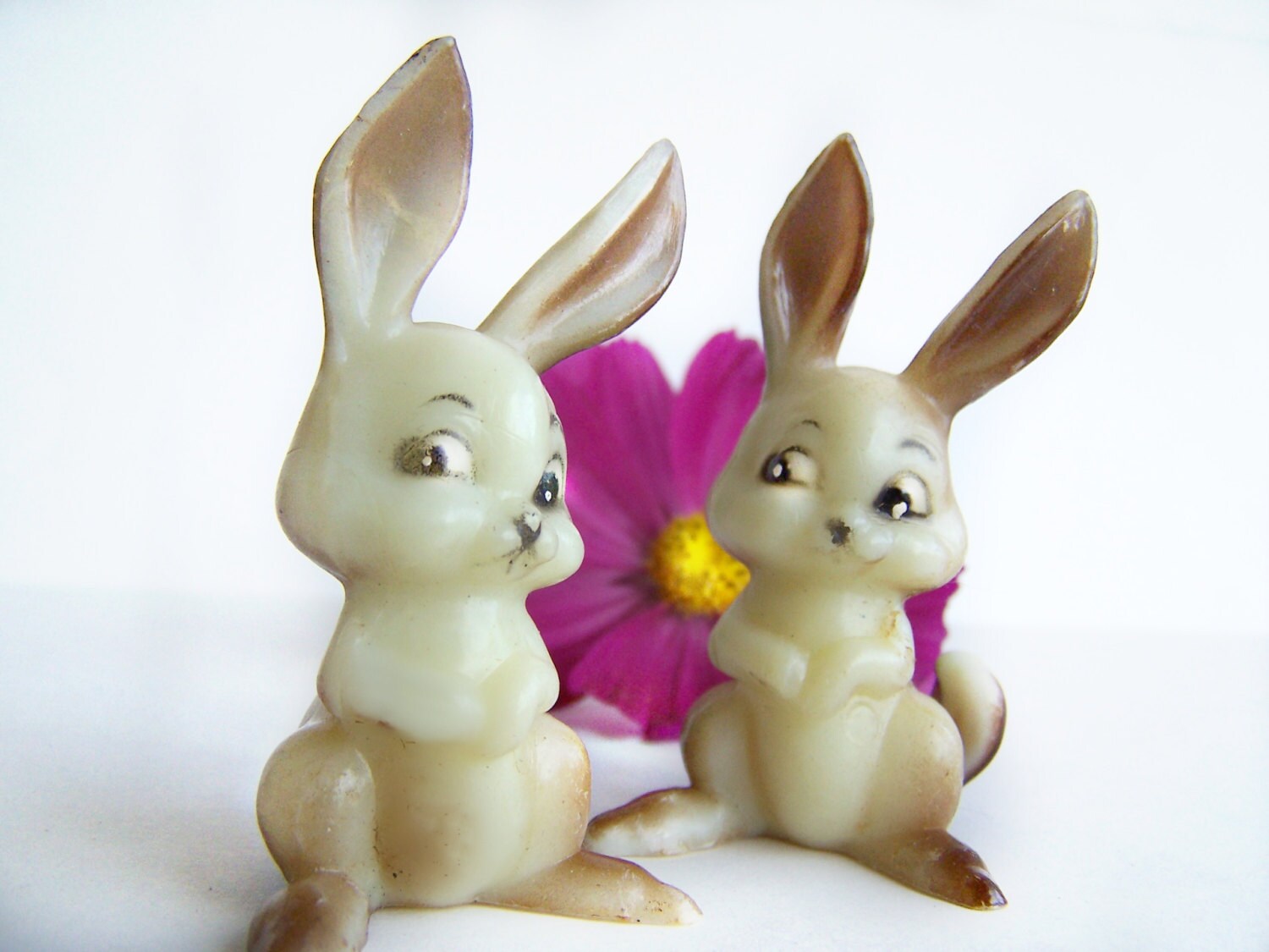 2 Vintage Wilton Hard Plastic Easter Bunny Bunnies Rabbits