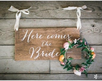 Here comes the Bride Sign, Ringer Bearer, Flower Girl - Don't worry ladies, i'm still single - Wooden Wedding Signs - Wood