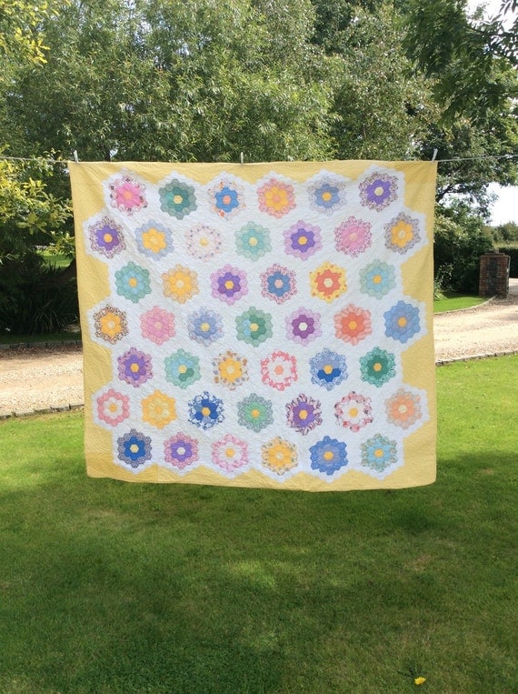 1930's Yellow Flower Garden Quilt