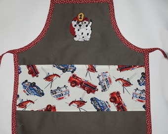 3-7 years kids apron. Personnalised hand made, 911 apron, Police, fire, dalmatian dog or Kiss the cook 3 pockets, Free to add your name.