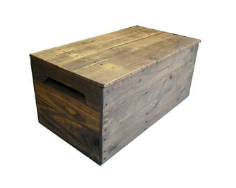 primitive toy box
