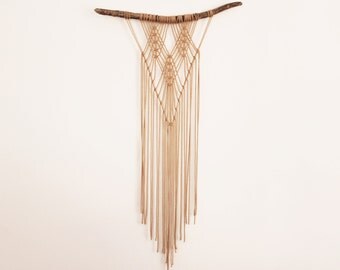Macrame wall hanging BETSY. Wall art, wall decor, home decor, macrame, modern macrame, wall hanging, wall tapestry, fibre art
