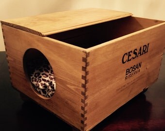 Kitten Bed, Cat Bed, Cat Furniture, Kitten Furniture, Wine Crate, Cat House, Cat Cushion, Cat Pillow, Cat Lover Gift, Cat Lover, Cat Gift