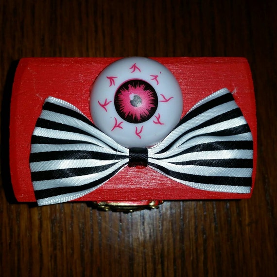 Items similar to Small Eyeball with Bow Jewelry / Trinket Box on Etsy