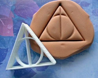 Harry Potter Deathly Hallows Logo Cookie Cutter Made From Biodegradable Material / Made To Order / New / Baby / Party / Mold