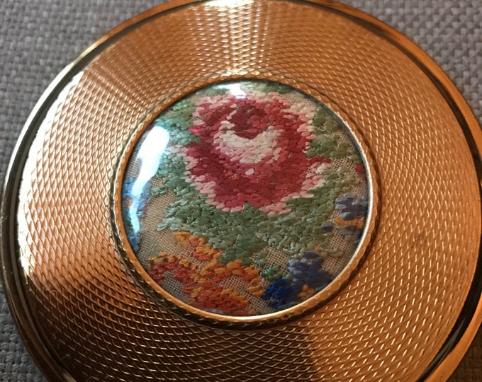 Vintage Kigu Compact. Bronze embroidered lucite compact.