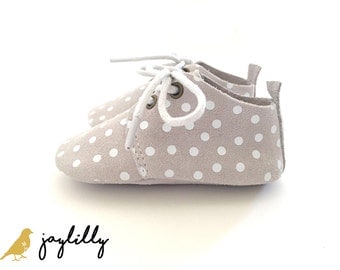 SALE!!! Baby Moccasins, Baby Girl Shoes, Baby Boy Shoes, Baby Oxford Shoe, Baby Shower Gift, Polka Dot, Grey Shoes, Unisex Baby Shoes, Grey