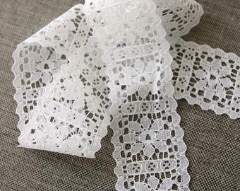 Vintage lace trim, white floral lace, 1.5" wide white bridal lace