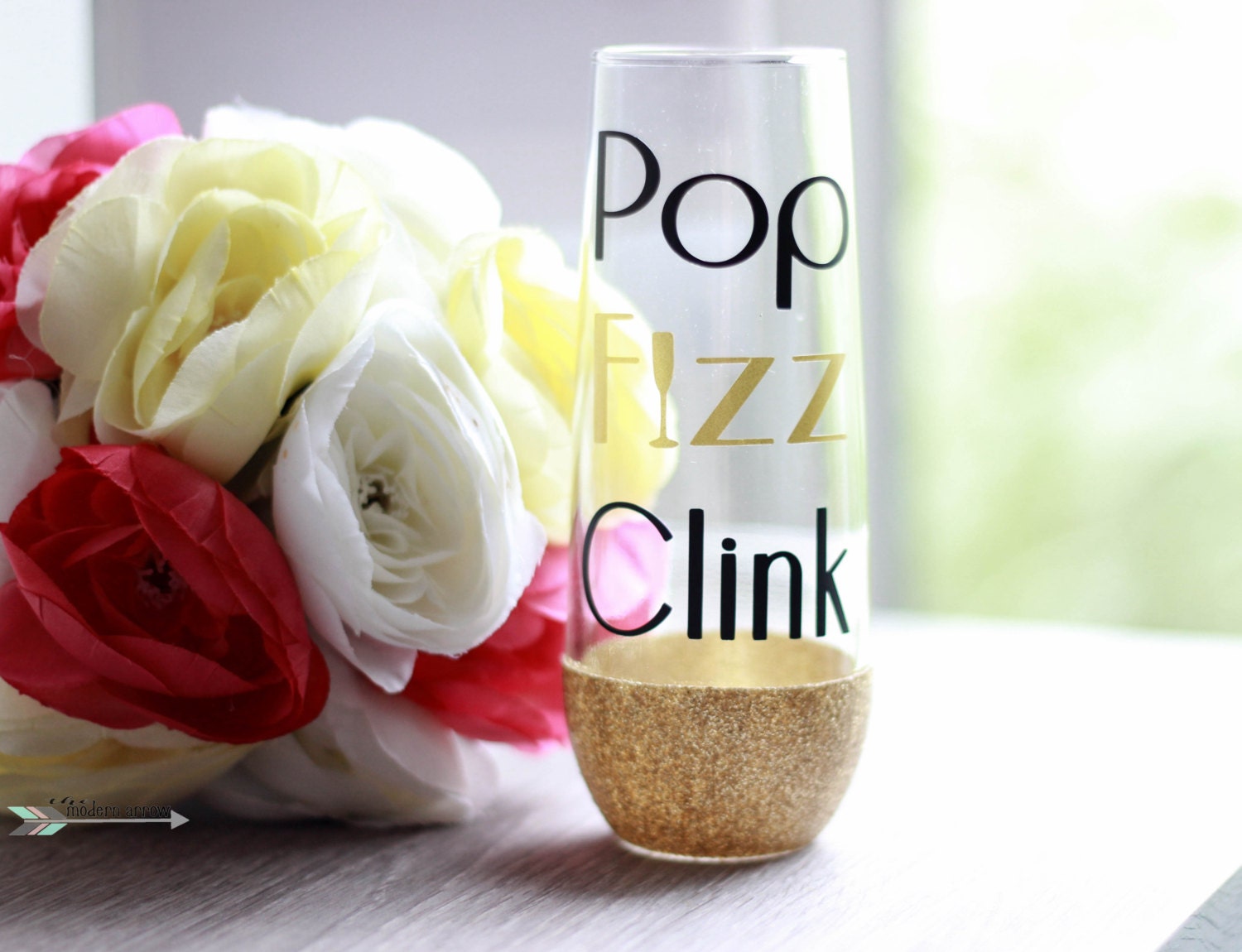 Pop Fizz Clink Glitter Champagne Glass stemless by TheModernArrow