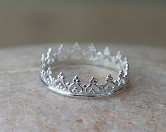 Crown Ring in Sterling Silver, Princess Ring, Size 1 to 15, Gift for Her, Womens Ring, Gallery Wire Ring, Solitaire Ring, Gallery Wire Ring
