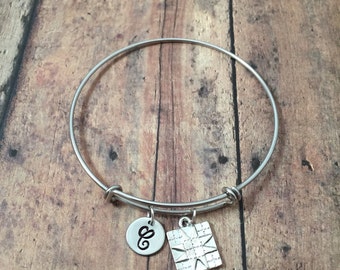 Quilt square initial bangle - quilt square jewelry, gift for quilter, quilt patch jewelry, quilt fight block jewelry, quilt bracelet