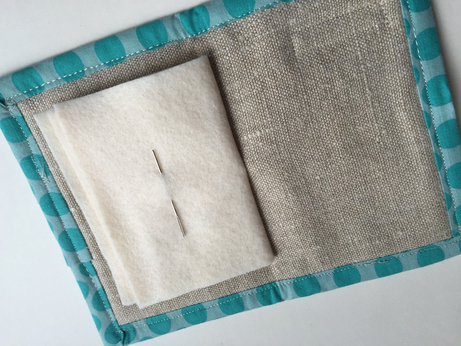 Linen Needle Book Sewing Needle Case Travel Sewing by skrapyram