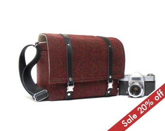 Medium camera messenger bag - dark red herringbone
