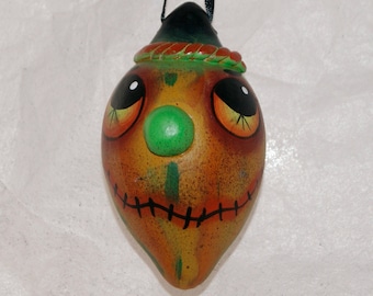 Halloween Folk Art Gourd Ornament Haunted Halloween , Egg Gourd Ornament (224)