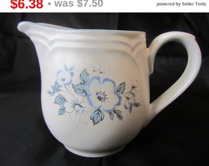 Vintage COUNTRY WARE Pattern Ashberry Stoneware Creamer, Creamer Pitcher, Crock Pitcher, Ashberry Stoneware, Stoneware Pitcher, Country