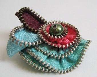 Baby Blue Flower Zipper Brooch Pin