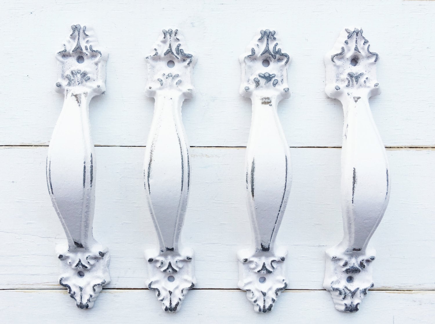 Shabby White Metal PullsDistressed White