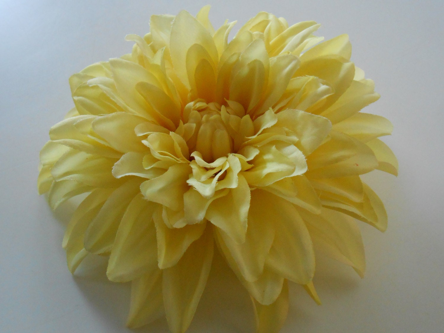 Silk Floral / Pale Yellow Silk Dahlia / Artificial Flowers / Crafting