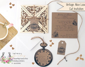 x1 Vintage "Laser Cut Alice In Wonderland' Invitation Set