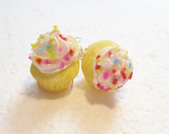 Cupcake Earrings. Polymer Clay.