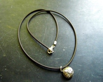 Pendant, silver, flower of life, sacred geometry, rubber strap
