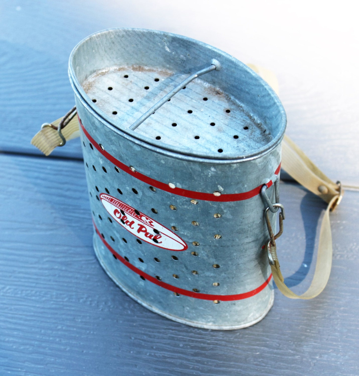 Vintage 1950s Old Pal WadeIn Galvanized Minnow Bucket