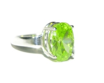 Dinner Ring, Sterling Silver Ring, Ring With Big Stone, Ring With Oval Stone, Ring With Lime Green Stone
