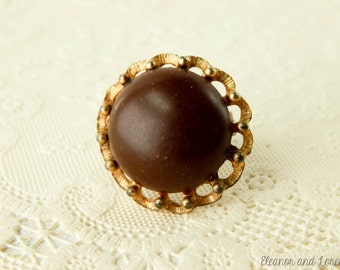 Upcycled vintage button ring / adjustable ring / button ring / repurposed jewelry / recycled ring / upcycled jewelry / vintage button