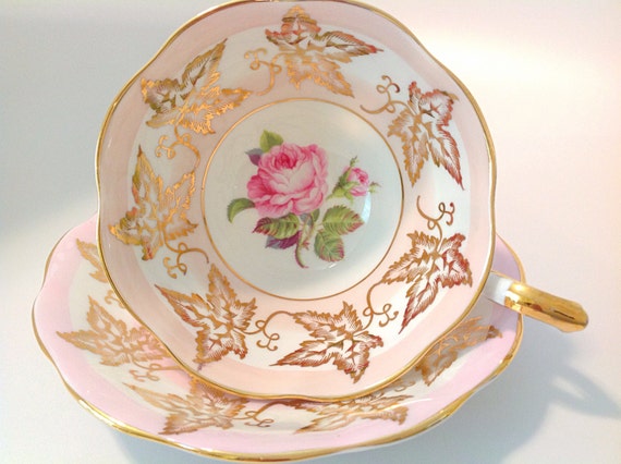 royal-standard-fine-bone-china-england-tea-cup-and-saucer