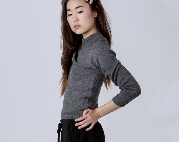 Fitted rib trim pullover in baby alpaca / wool sweater in gray charcoal navy black ivory taupe camel crewneck pullover gray alpaca sweater