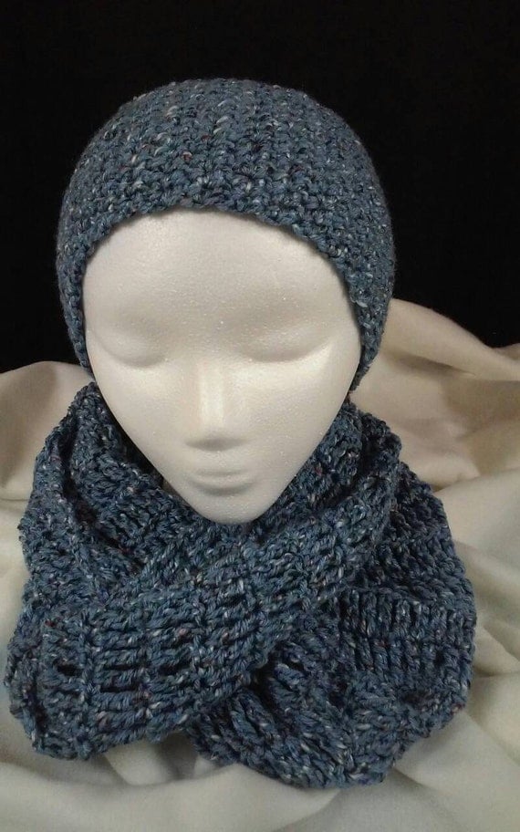Items similar to Crocheted ear warmer & scarf set on Etsy
