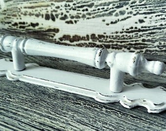 Vintage Drawer Pull, Shabby Chic Decorative Dresser Handle, 2 Piece Cabinet Hardware, 3 Inch Mounting