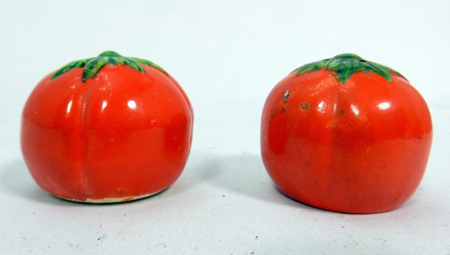 Vintage Tomato Salt and Pepper Shaker Set Red Tomatoes Small