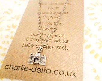 Retro camera necklace - photographer necklace - camera chain necklace - photography gifts